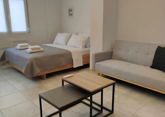 Billy\'S Seaside Apartment