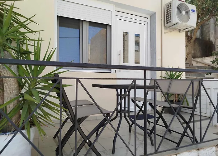 Billy\'S Seaside Apartment